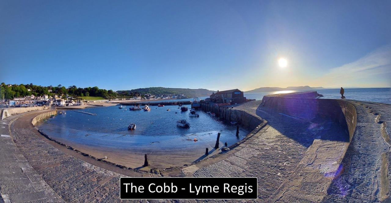 Stunning Countryside Views & Private Balcony! Cozy Room, 3 Miles To Lyme Regis - Free Parking & Wifi Axminster Eksteriør bilde